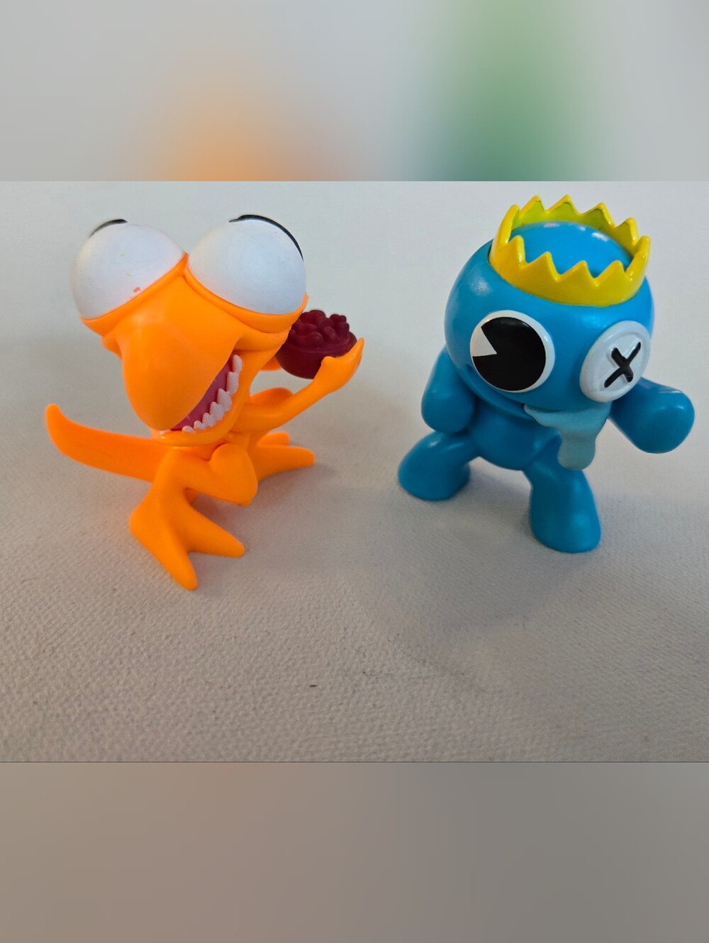 Roblox RAINBOW FRIENDS 2 Pack Mini Figure Set Orange and Blue